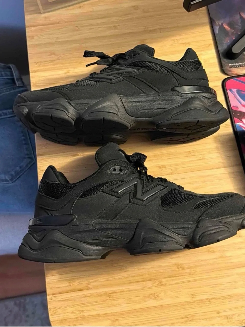 New Balance Kids Black Low-Top Sneakers